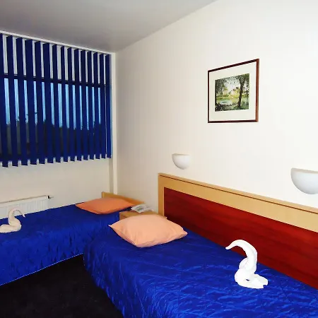 Tanagra Hotel 2*