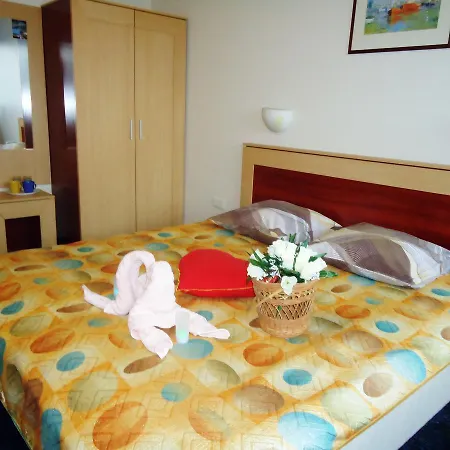 Hotel Tanagra 2*