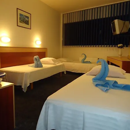 Hotel Tanagra 2*