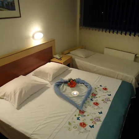Tanagra Hotel VNO